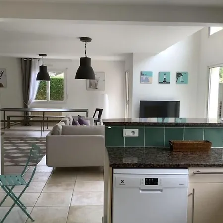 Maison Spacieuse A Proximite Des Plages De