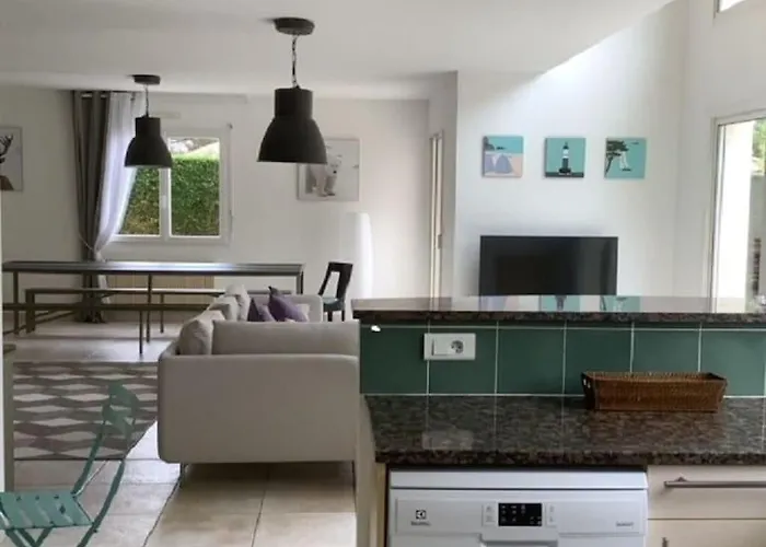 Maison Spacieuse A Proximite Des Plages De